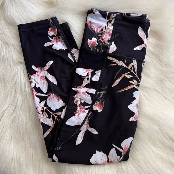 Athleta | Cropped Capri Floral Leggings Size Small - Picture 1 of 9
